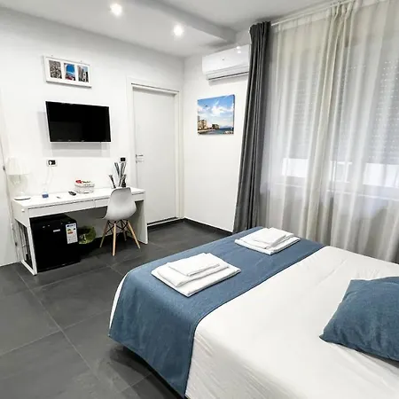 Soave بيت ضيافة نابولي